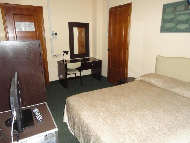Hotel Giappone Parking Livourne