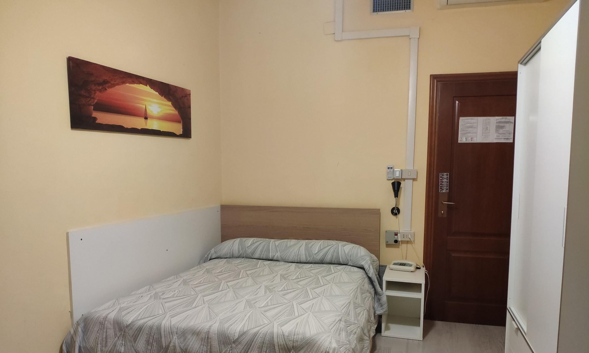 Hotel Giappone Parking