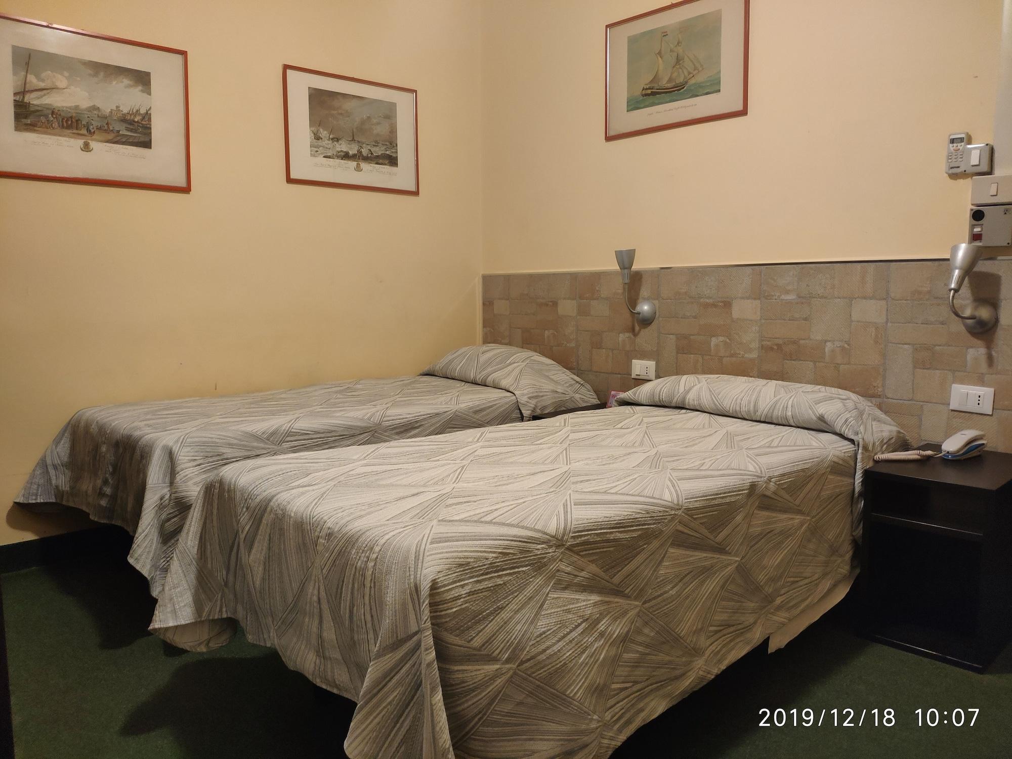 Giappone Parking Hotel Livourne