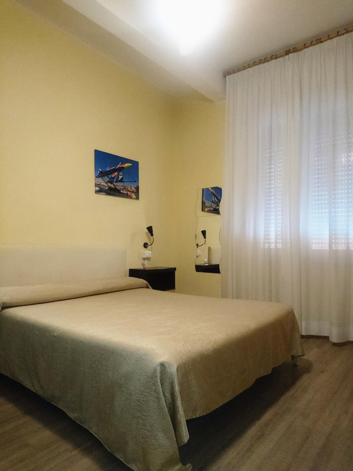 Hotel Giappone Parking 3*