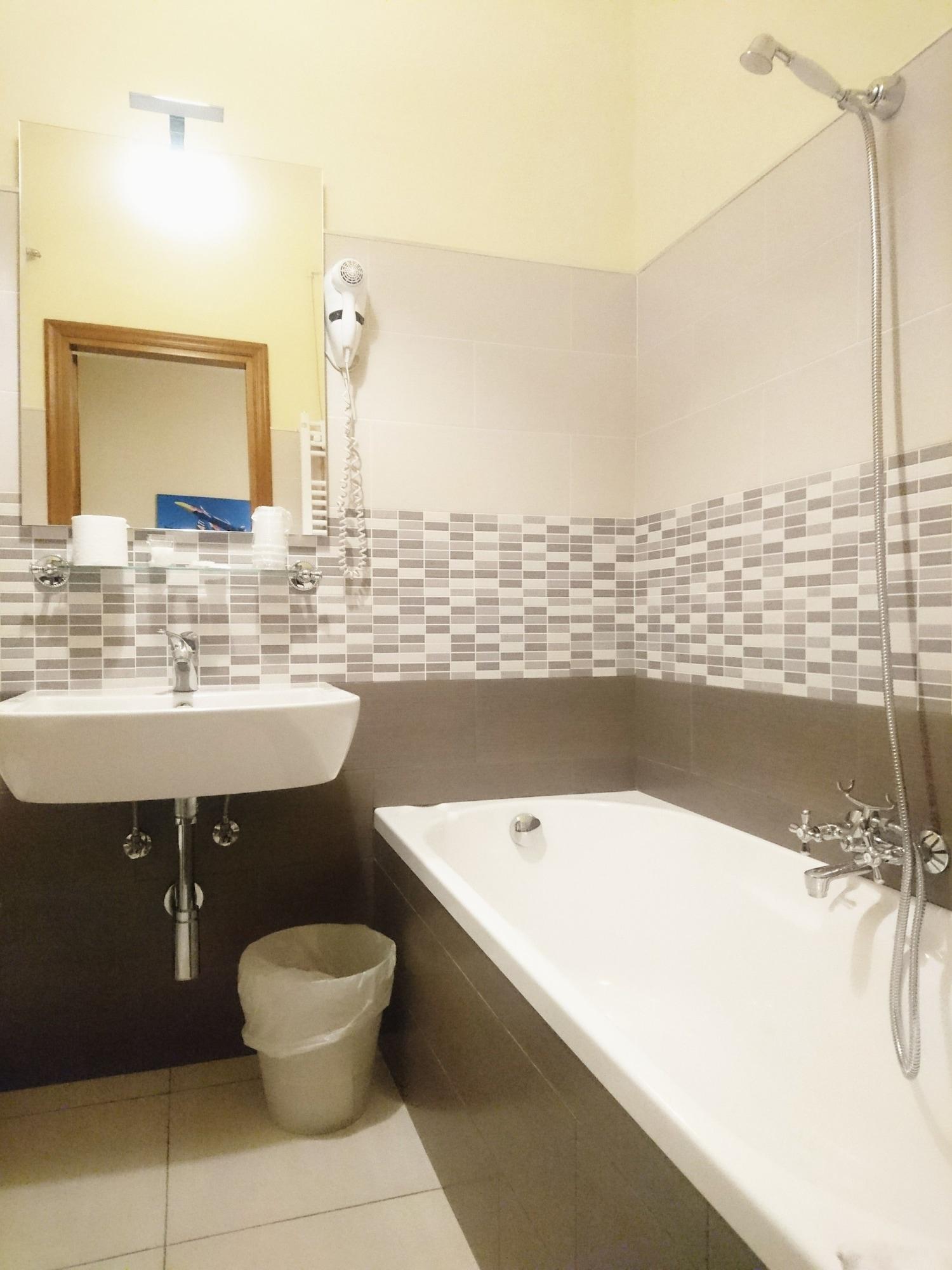 Giappone Parking 3* Livourne