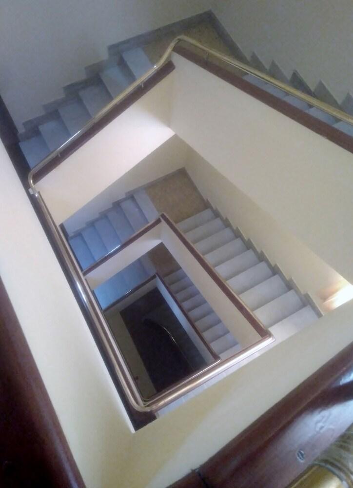 Hotel Giappone Parking