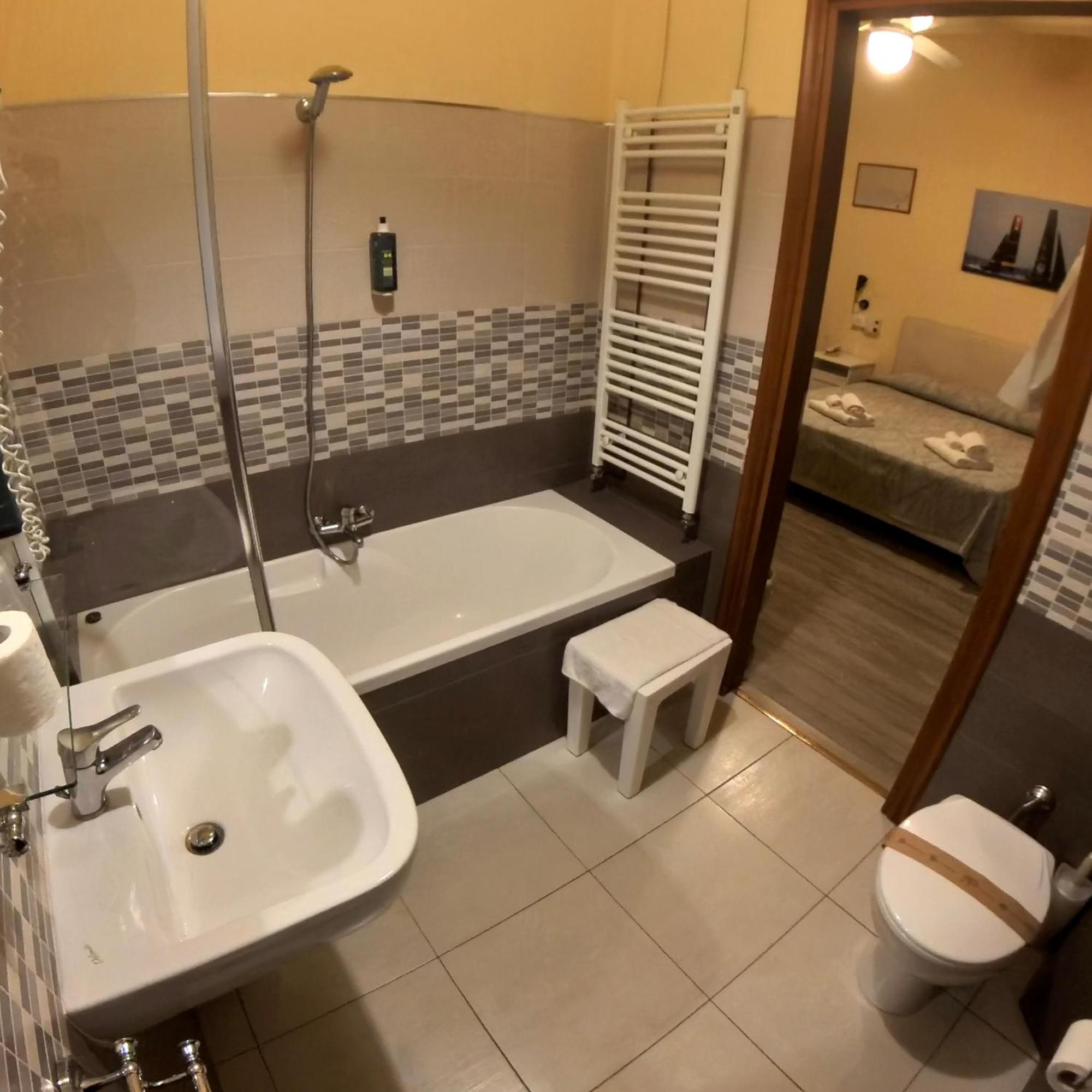Giappone Parking 3* Livourne