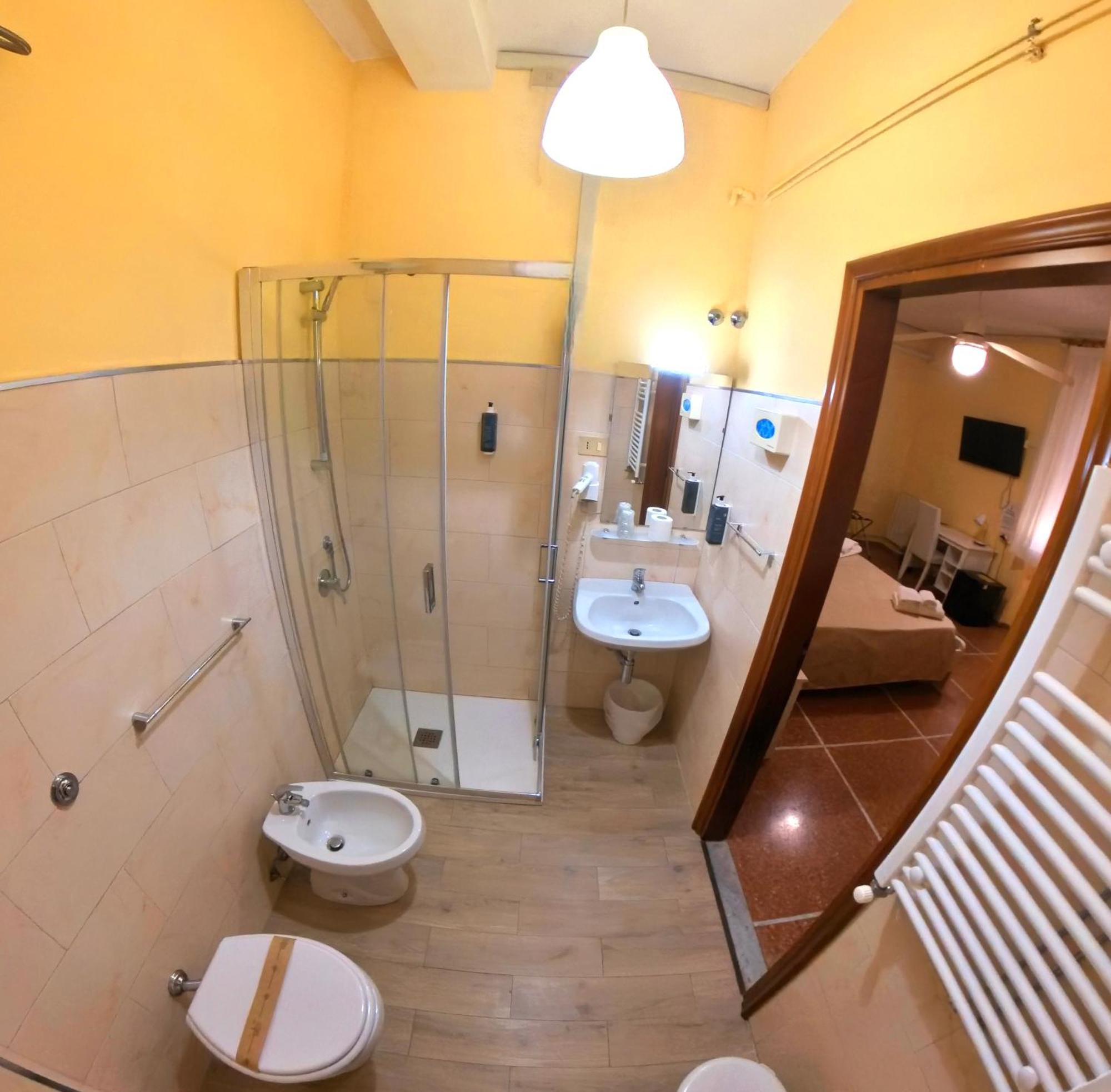 Hotel Giappone Parking 3*